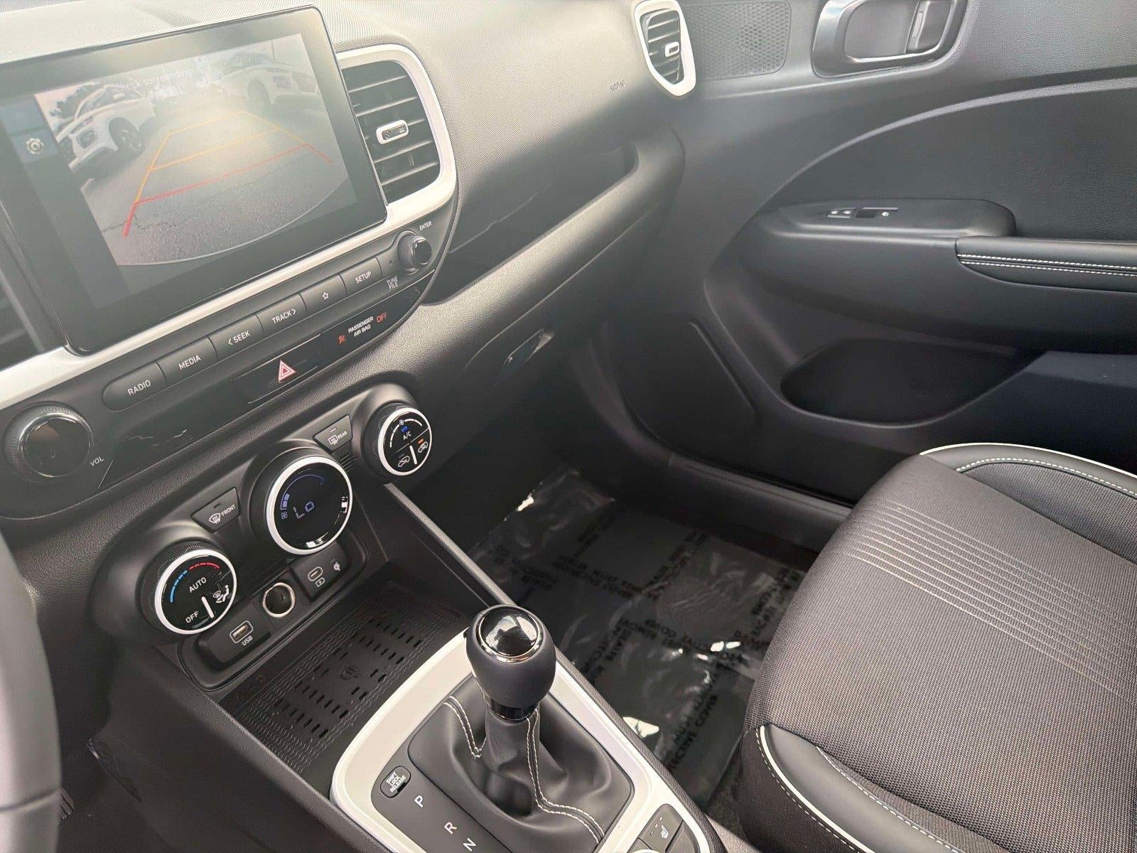 2026 Hyundai VENUE SEL W/Two-Tone Roof