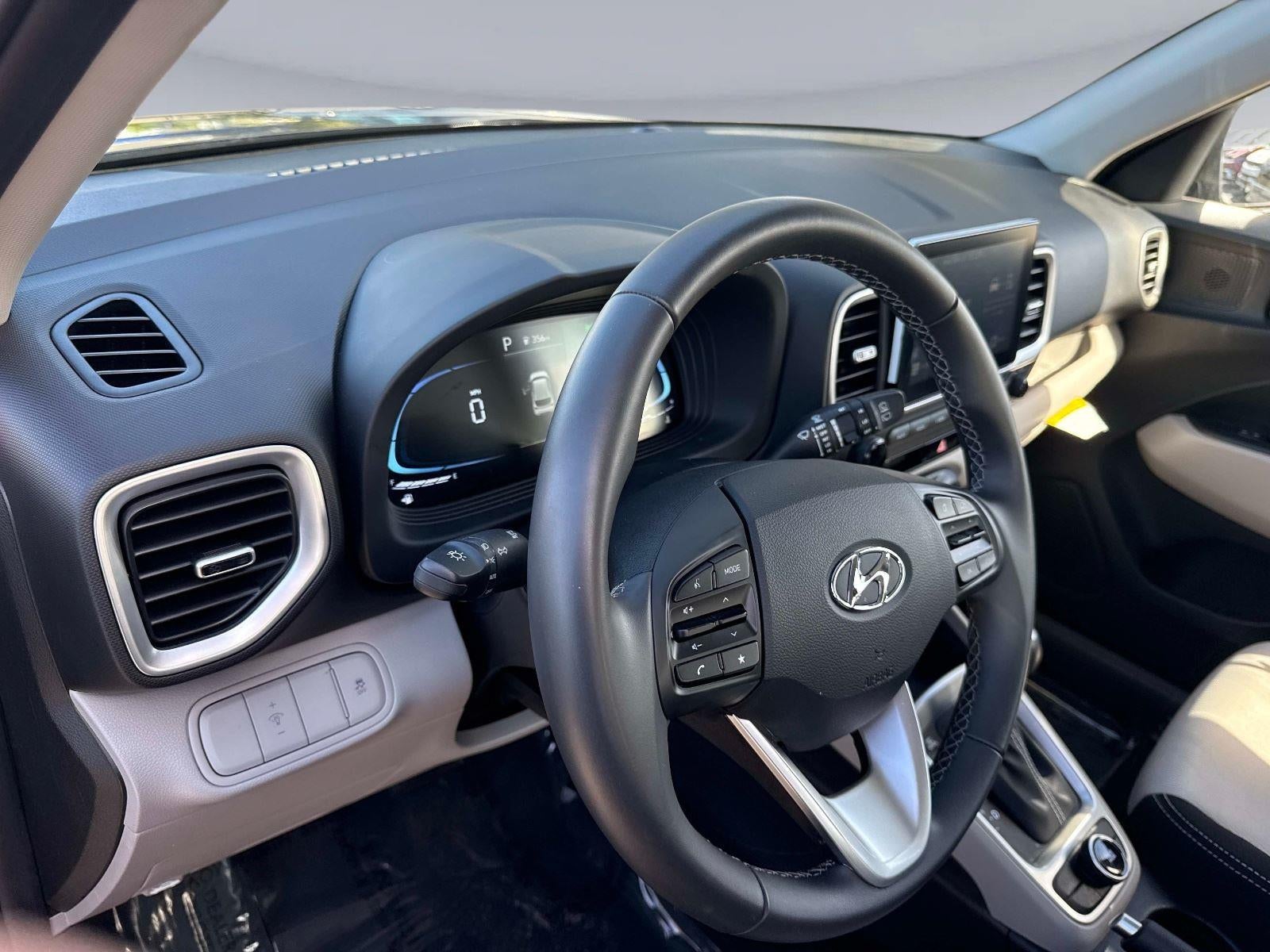 2025 Hyundai VENUE SEL