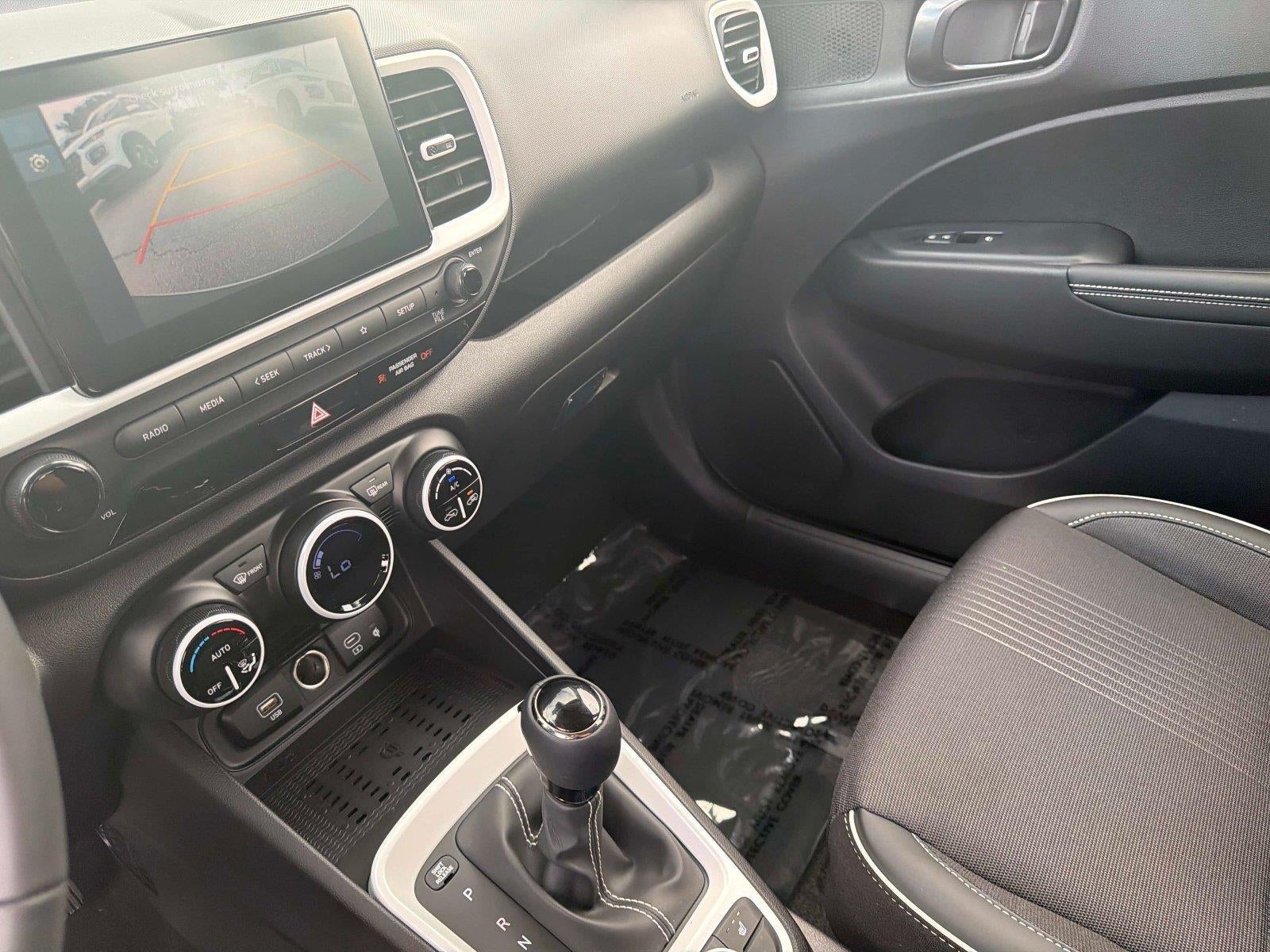 2026 Hyundai VENUE SEL W/Two-Tone Roof