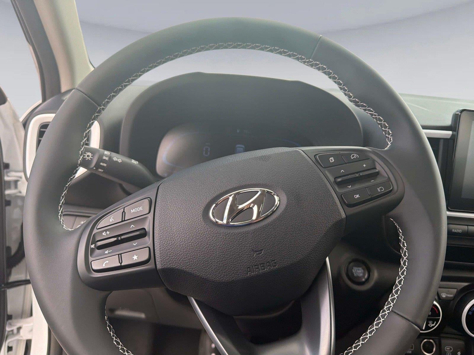 2026 Hyundai VENUE SEL W/Two-Tone Roof
