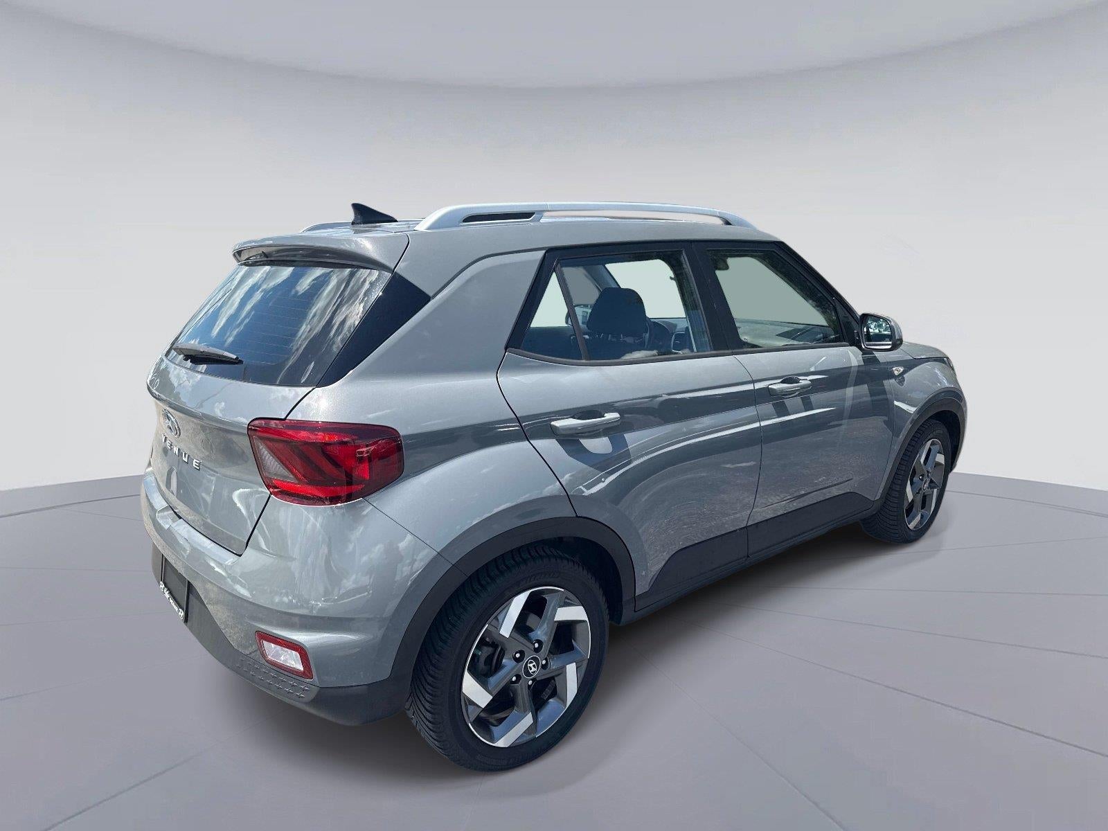 2022 Hyundai VENUE SEL