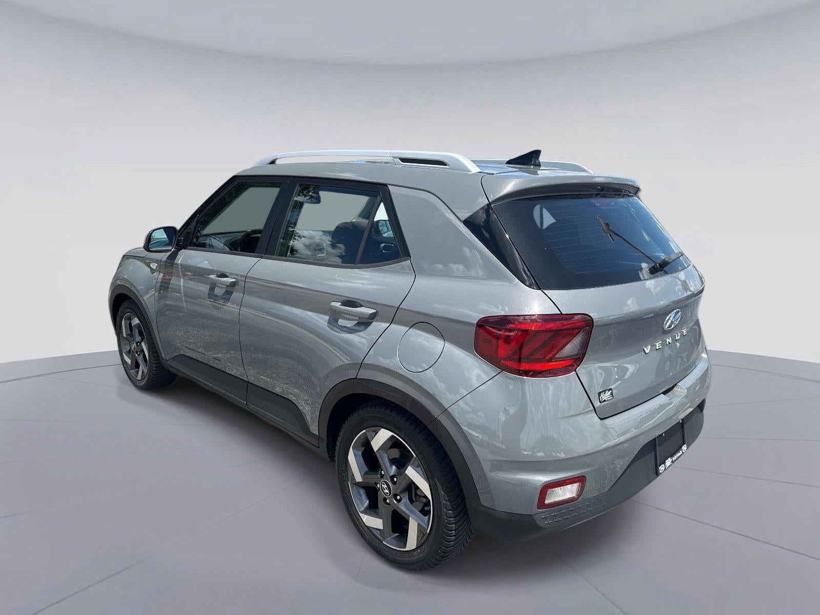 2022 Hyundai VENUE SEL
