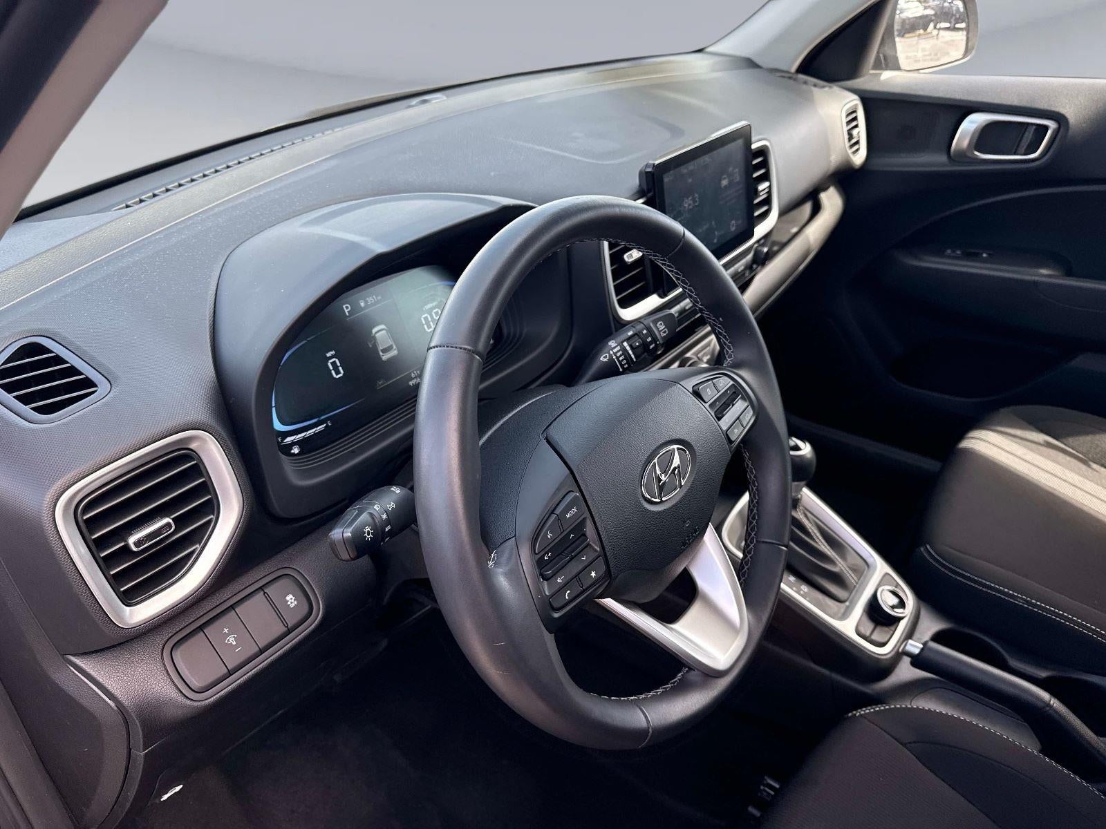 2025 Hyundai VENUE SEL