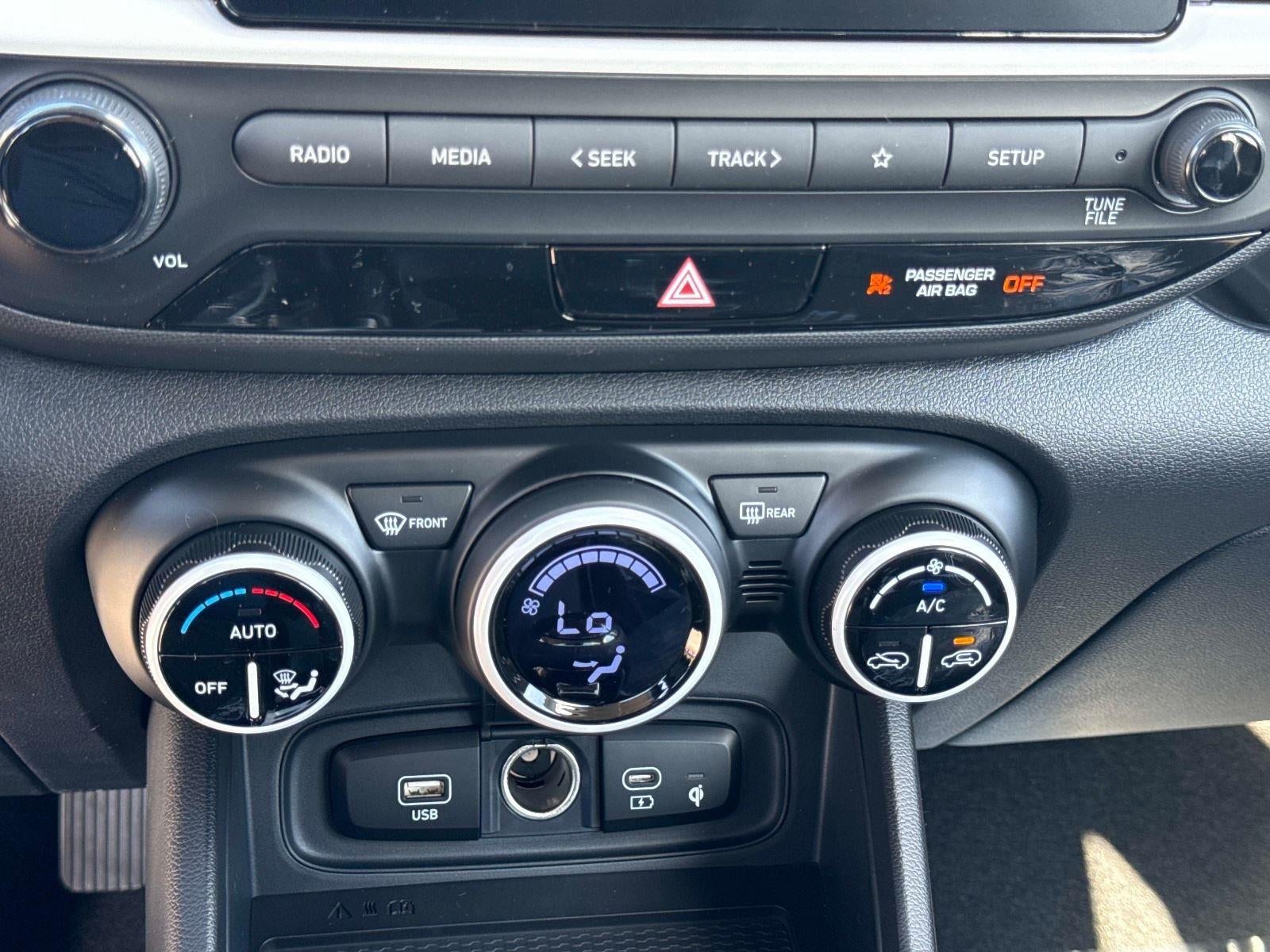 2026 Hyundai VENUE SEL W/Two-Tone Roof