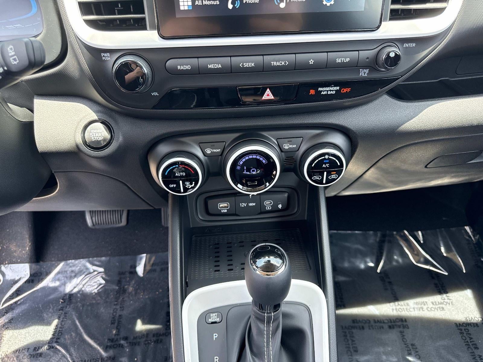 2026 Hyundai VENUE SEL W/Two-Tone Roof