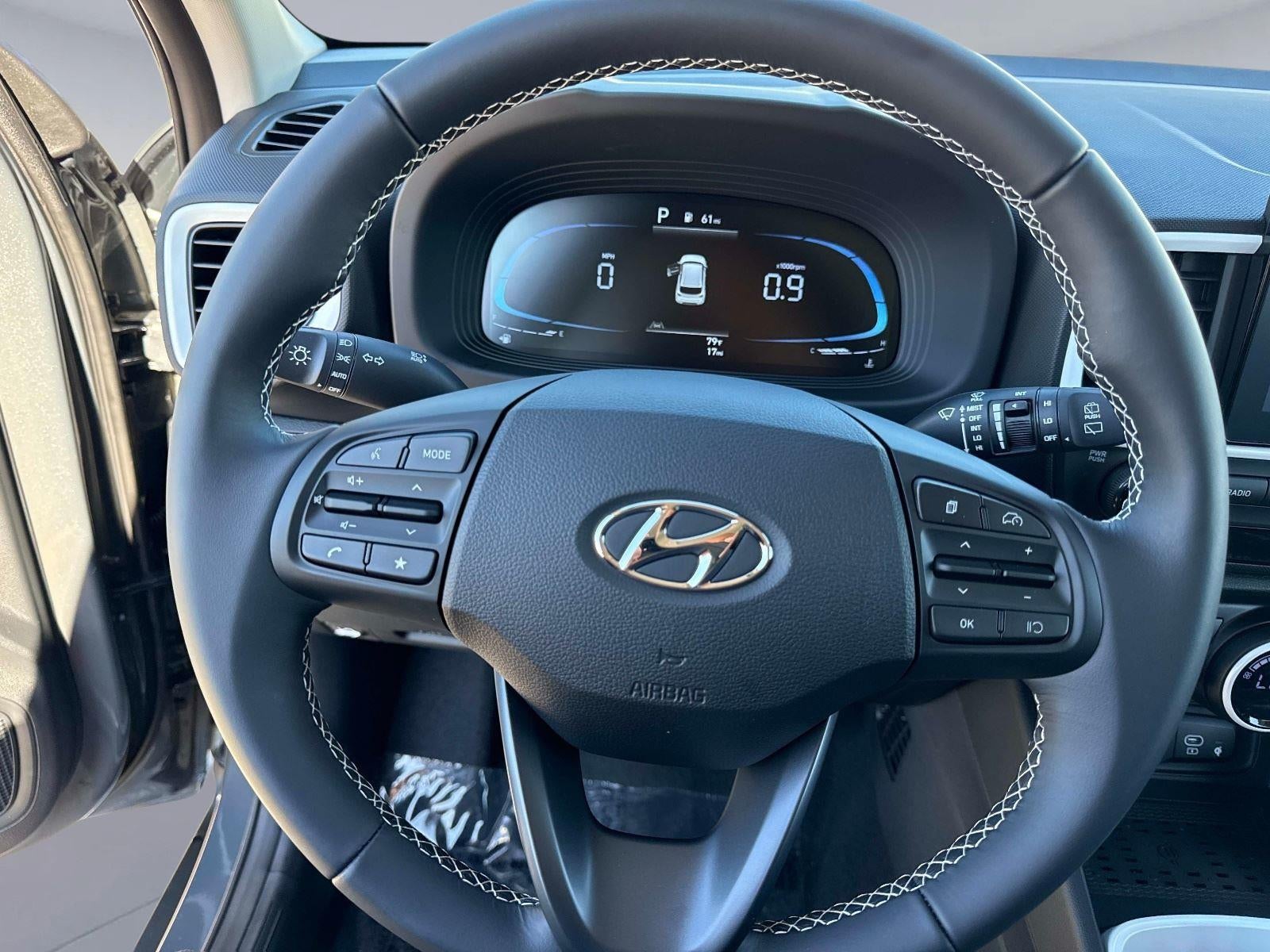 2026 Hyundai VENUE SEL W/Two-Tone Roof