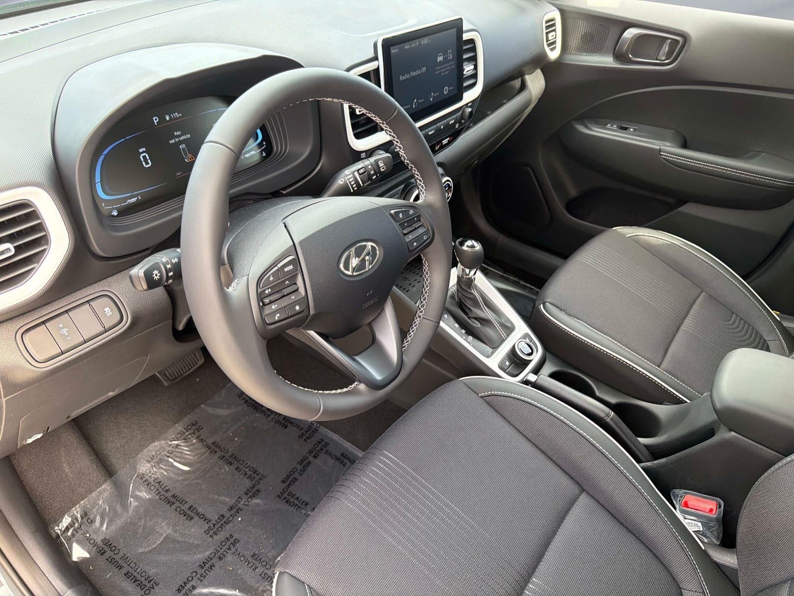 2026 Hyundai VENUE SEL W/Two-Tone Roof