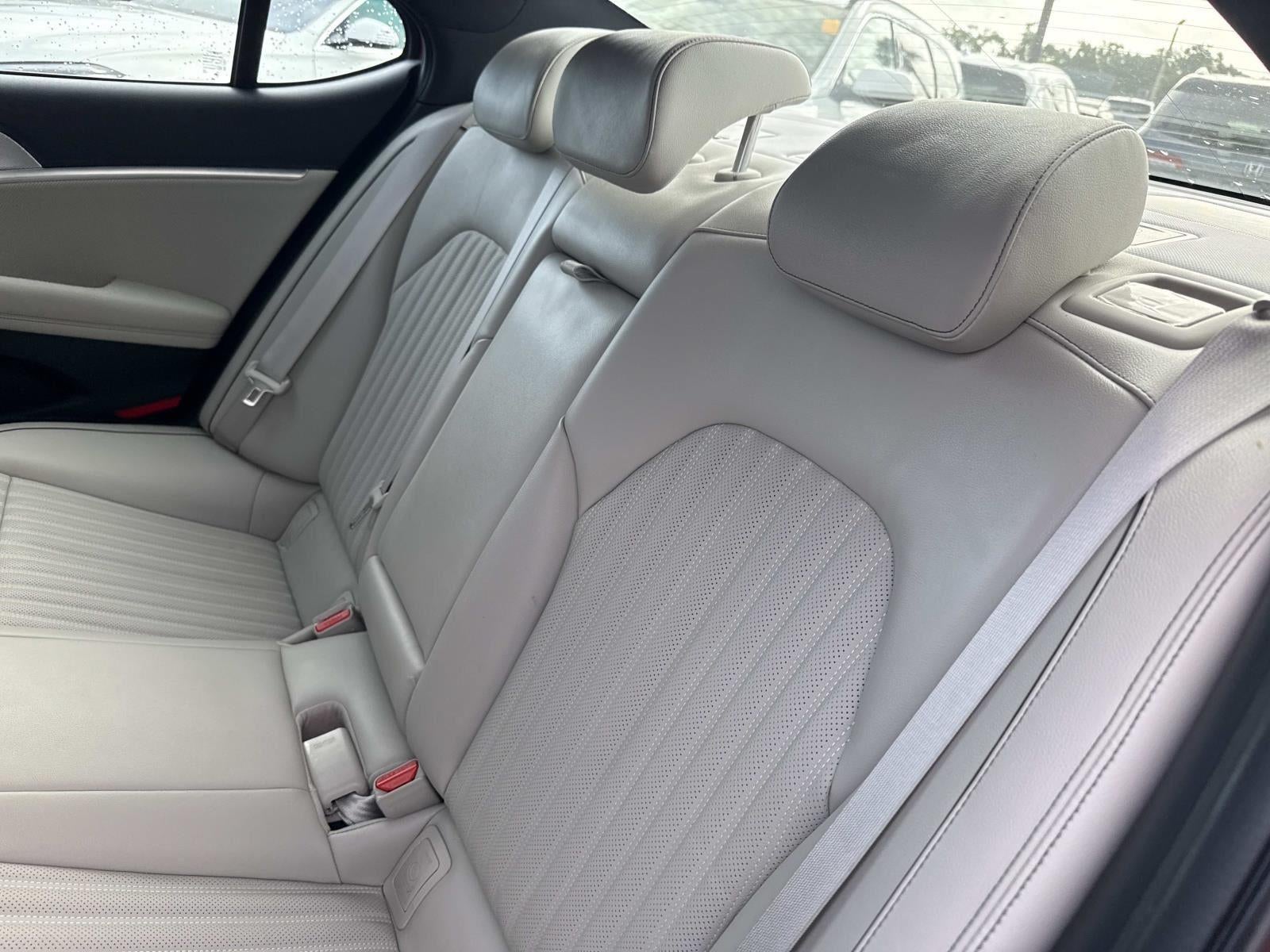 2022 Genesis G70 2.0T