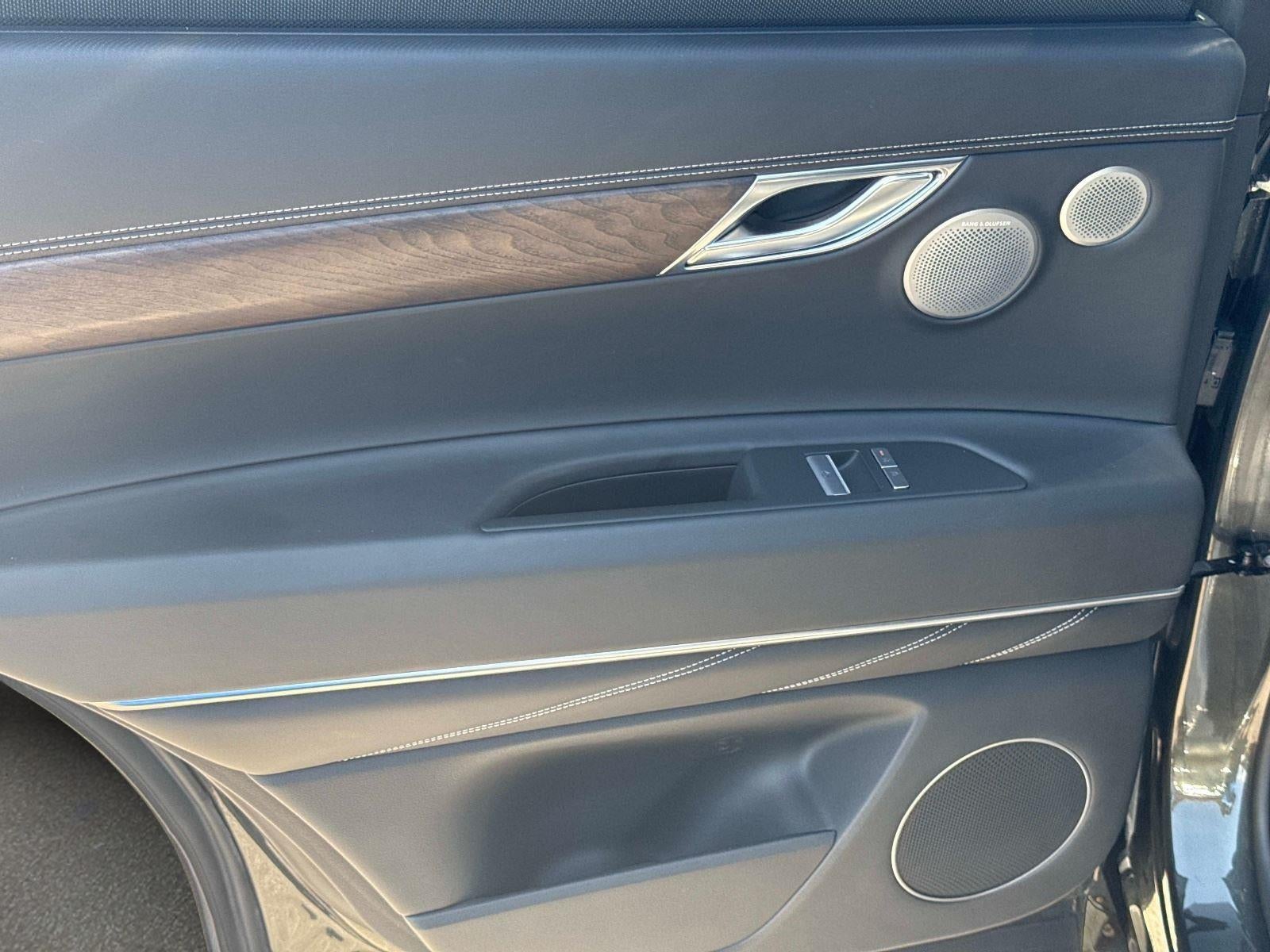2025 Genesis GV80 2.5T Prestige