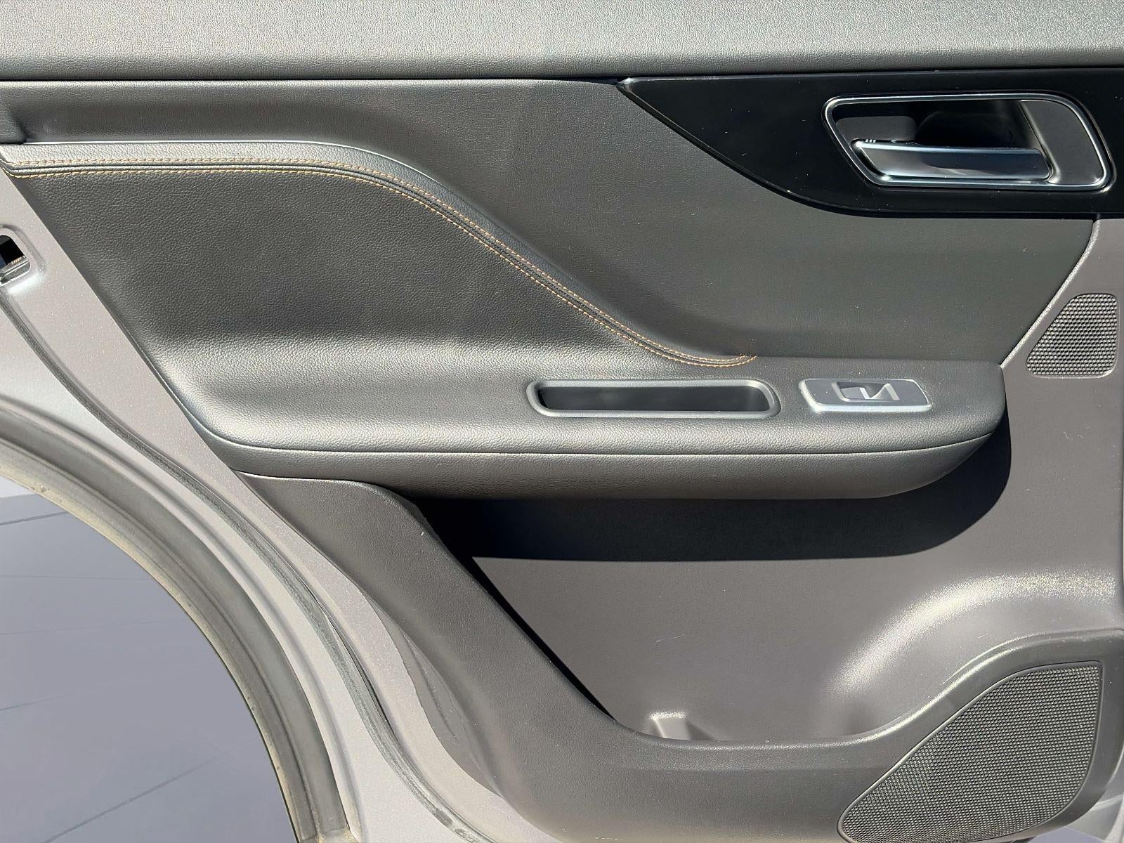 2020 Jaguar F-PACE 25t Prestige