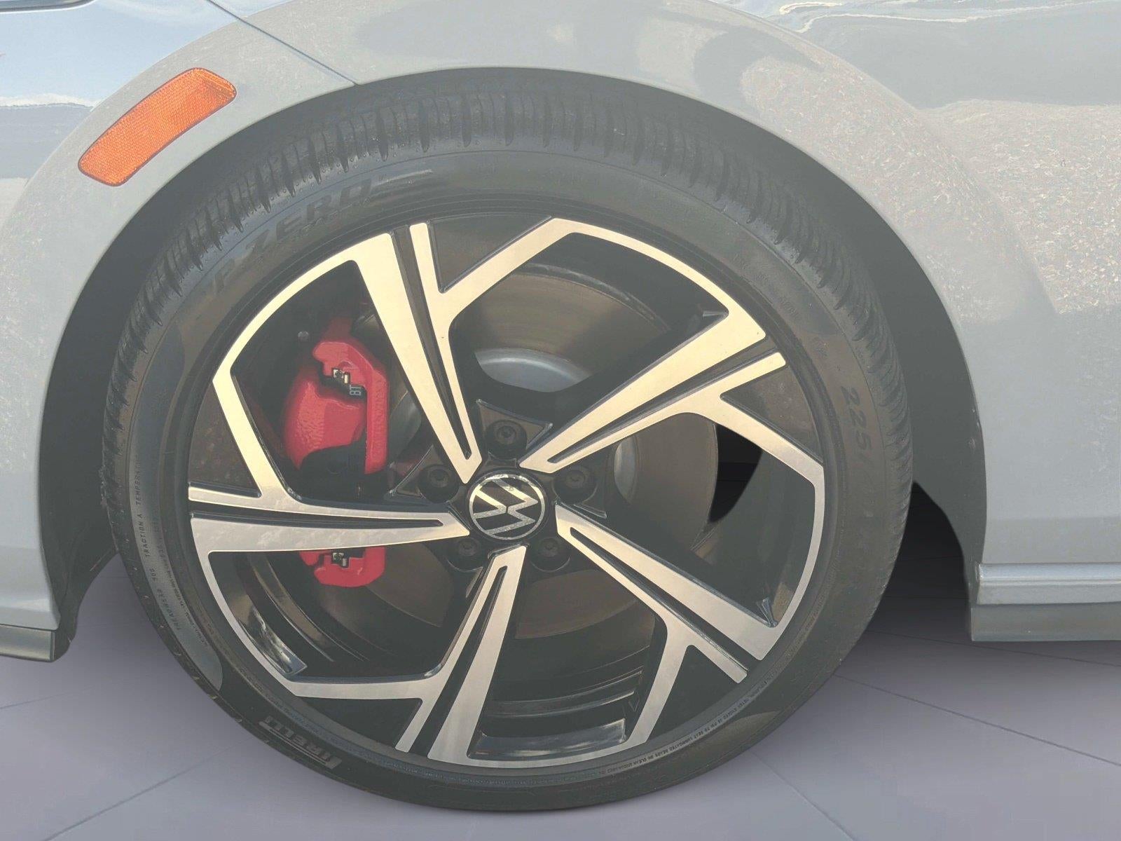 2025 Volkswagen Golf GTI SE