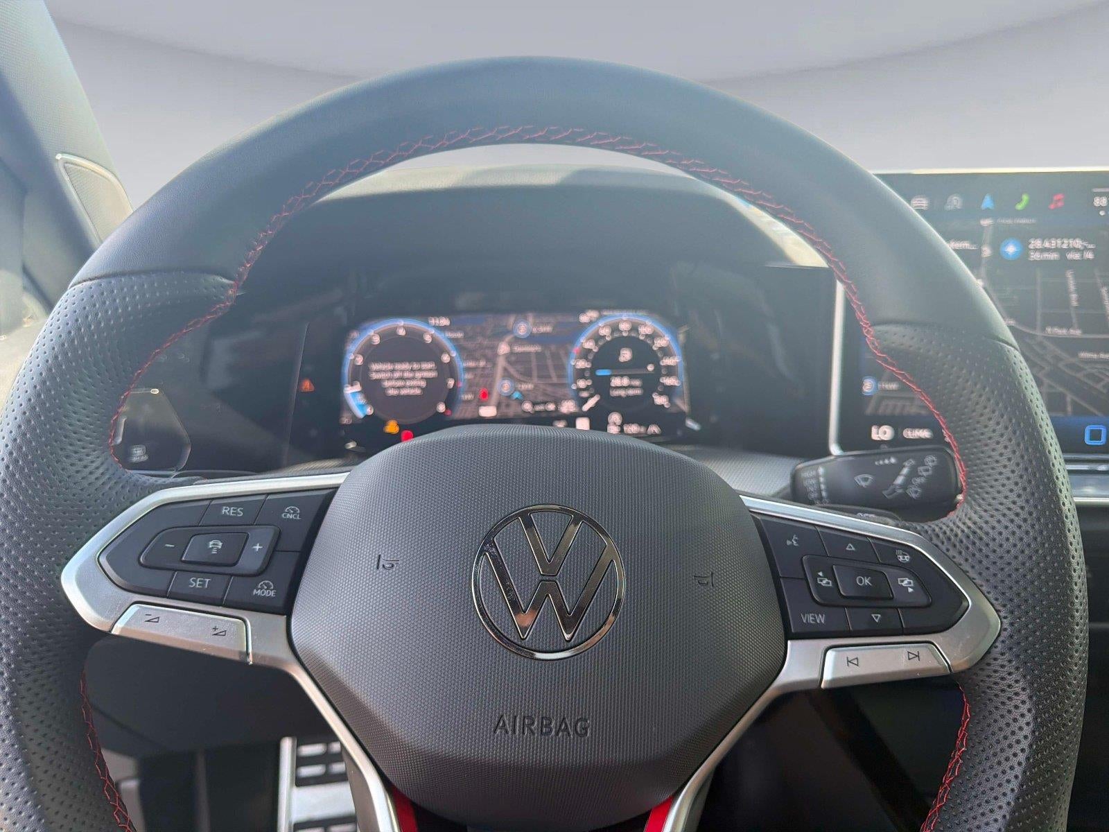 2025 Volkswagen Golf GTI SE