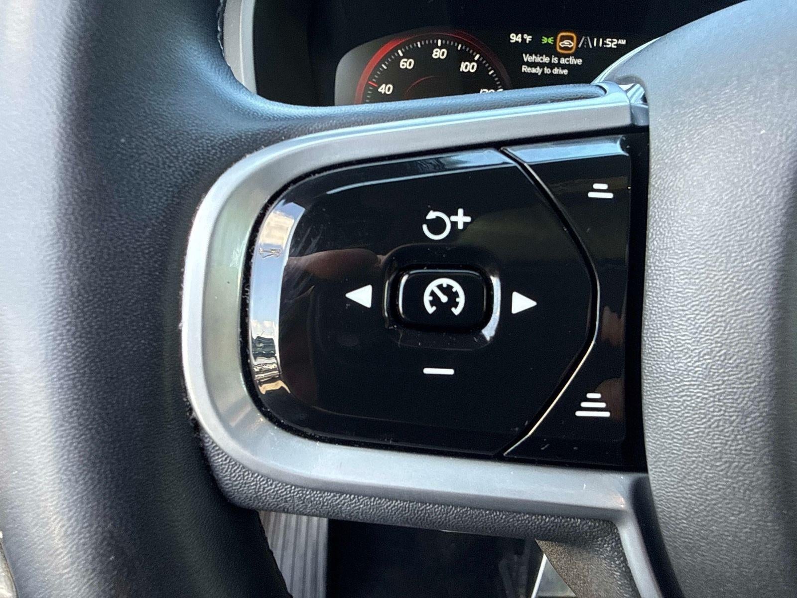 2022 Volvo XC90 Recharge Plug-In Hybrid R-Design