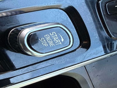 2022 Volvo XC90 Recharge Plug-In Hybrid R-Design