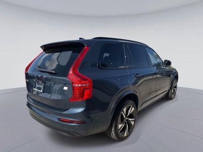 2022 Volvo XC90 Recharge Plug-In Hybrid R-Design