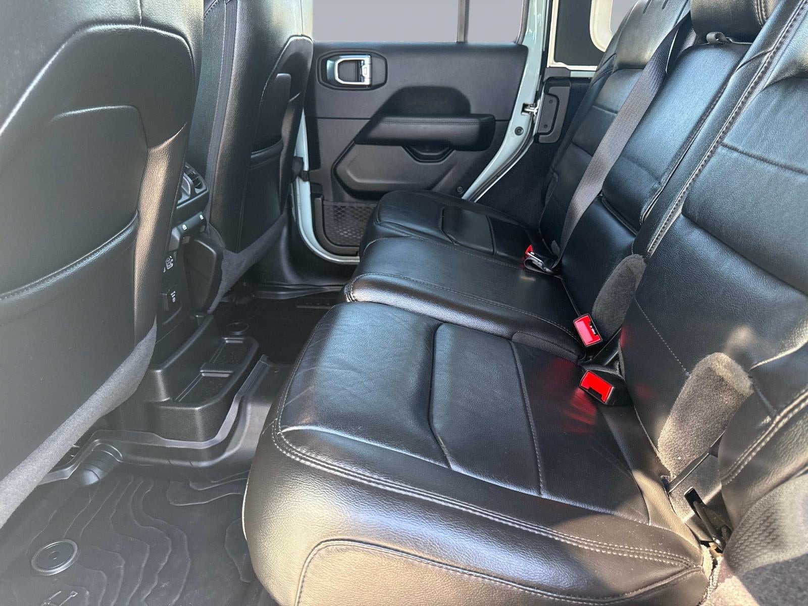 2023 Jeep Wrangler Sahara Altitude