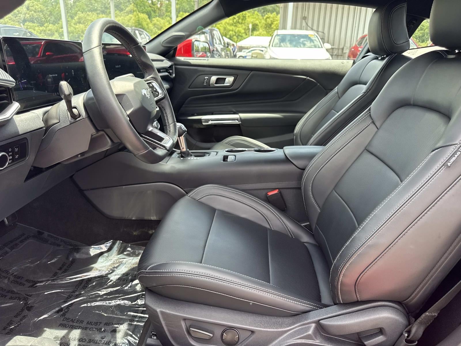 2026 Ford MUSTANG Base