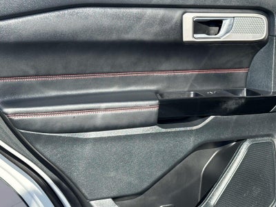 2024 Ford Explorer ST-Line