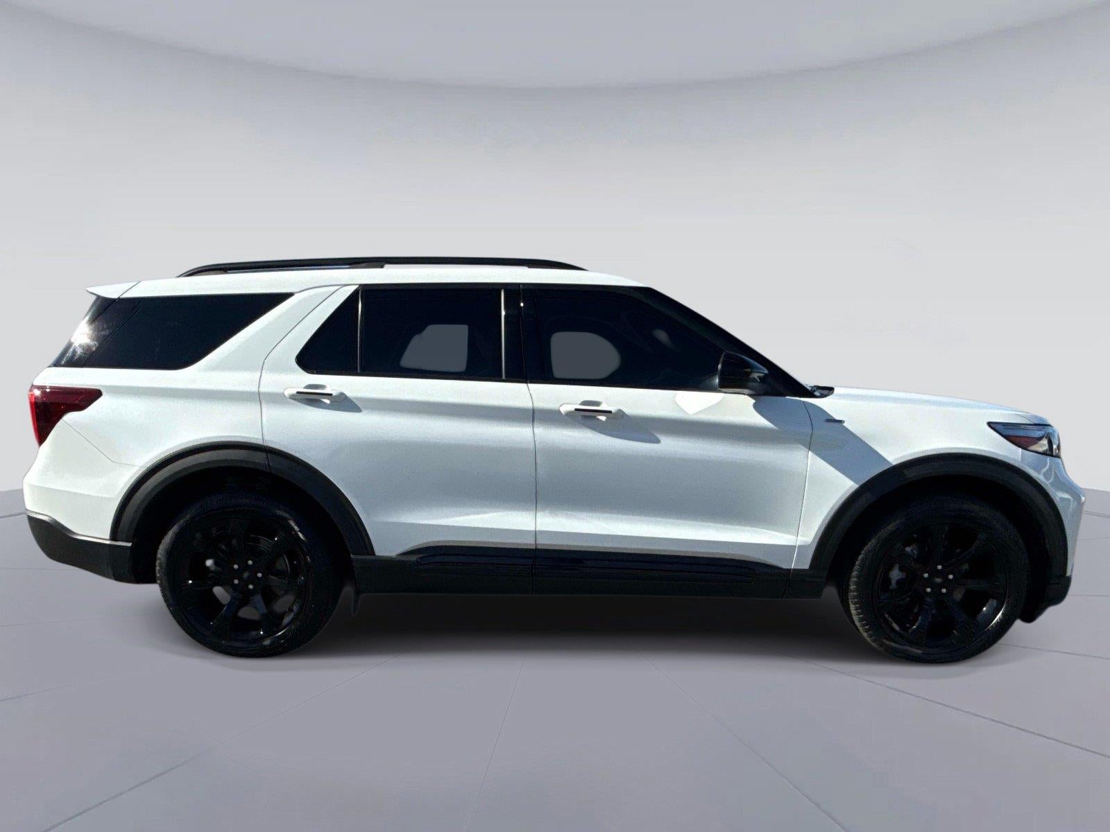 2024 Ford Explorer ST-Line