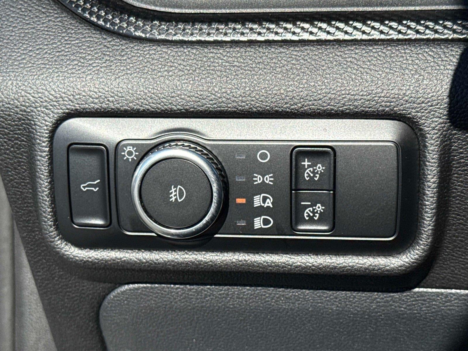 2024 Ford Explorer ST-Line