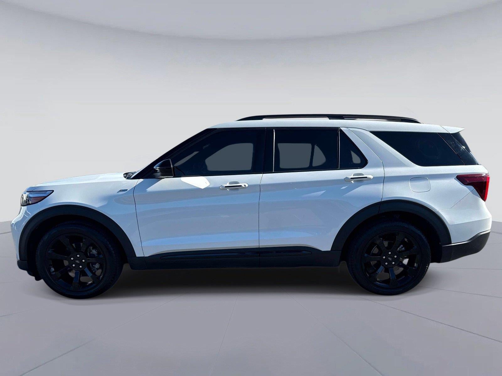 2024 Ford Explorer ST-Line