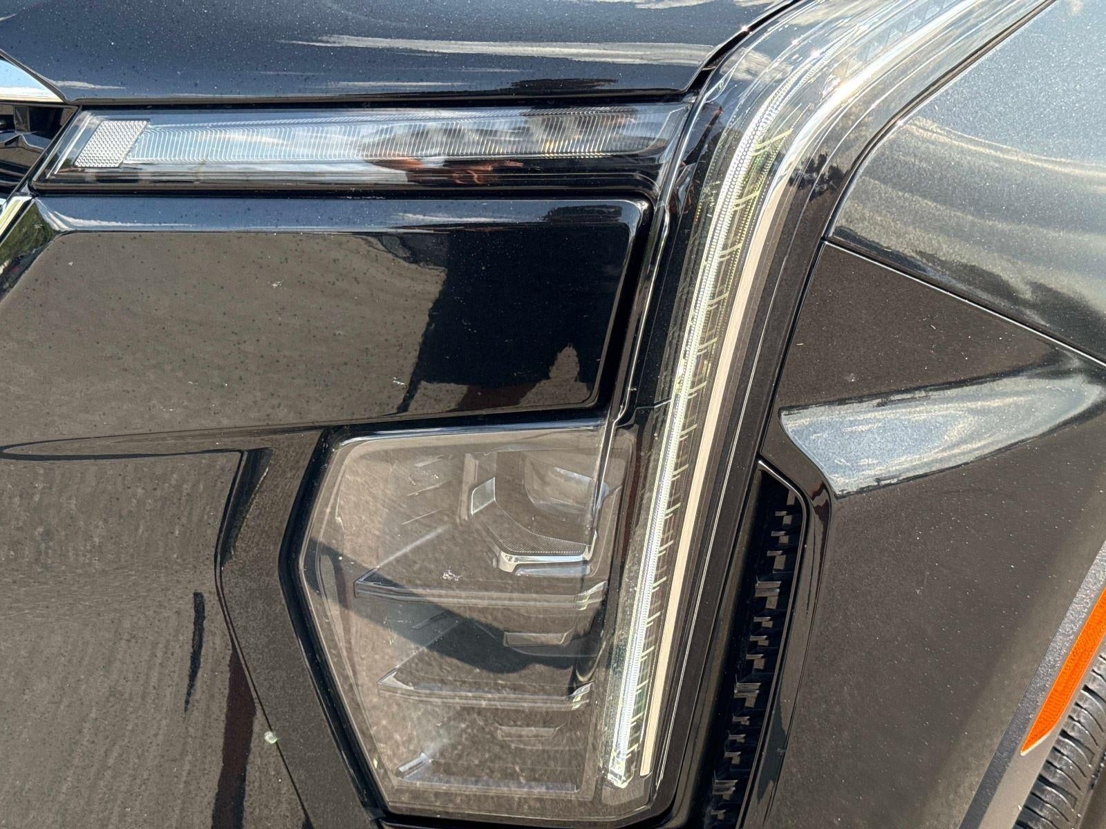 2025 Cadillac XT4 FWD Premium Luxury