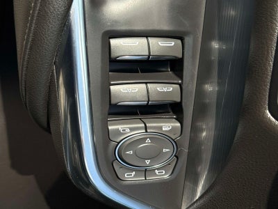 2025 Cadillac XT4 FWD Premium Luxury