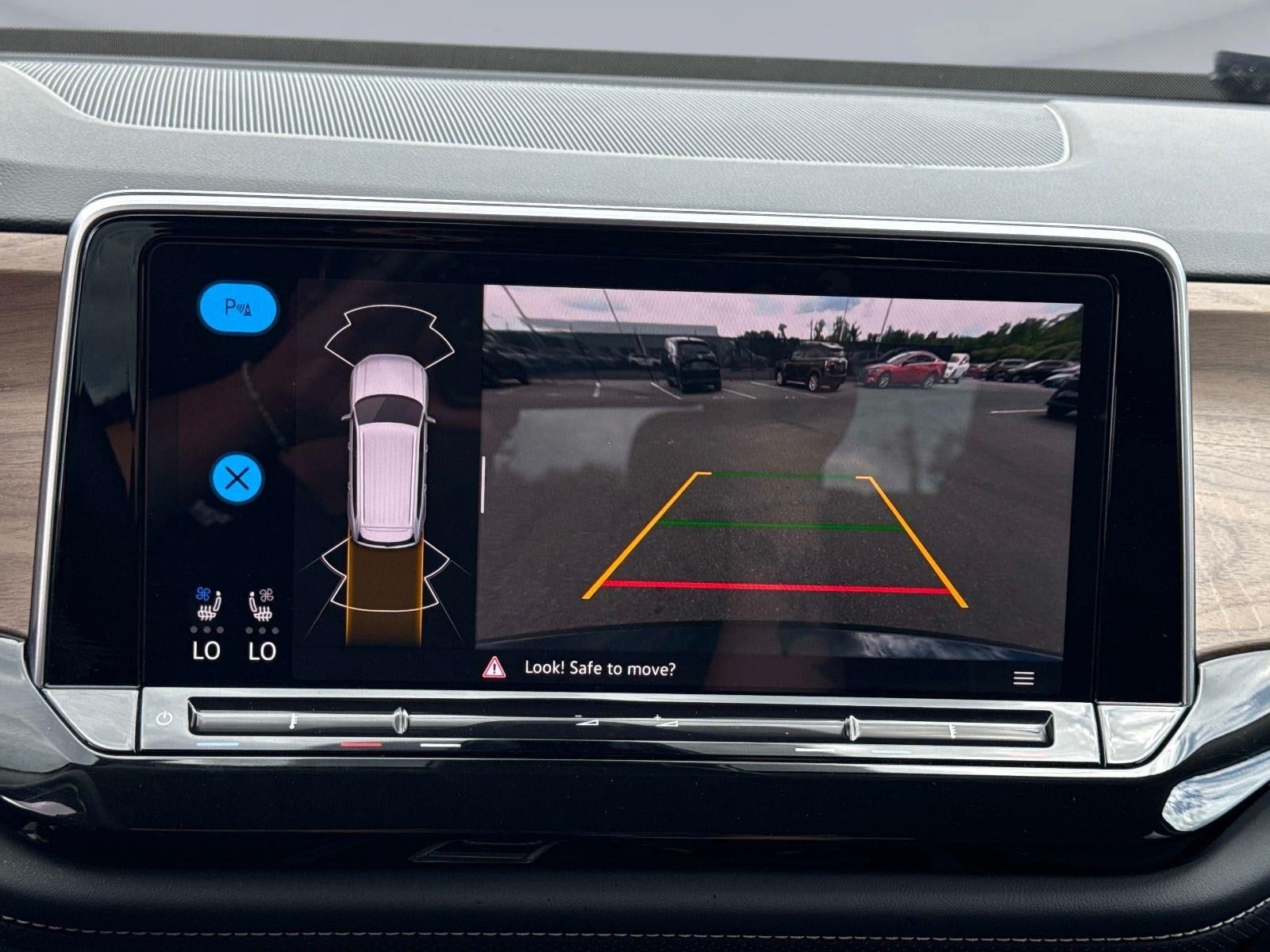 2025 Volkswagen Atlas 2.0T SE w/Technology