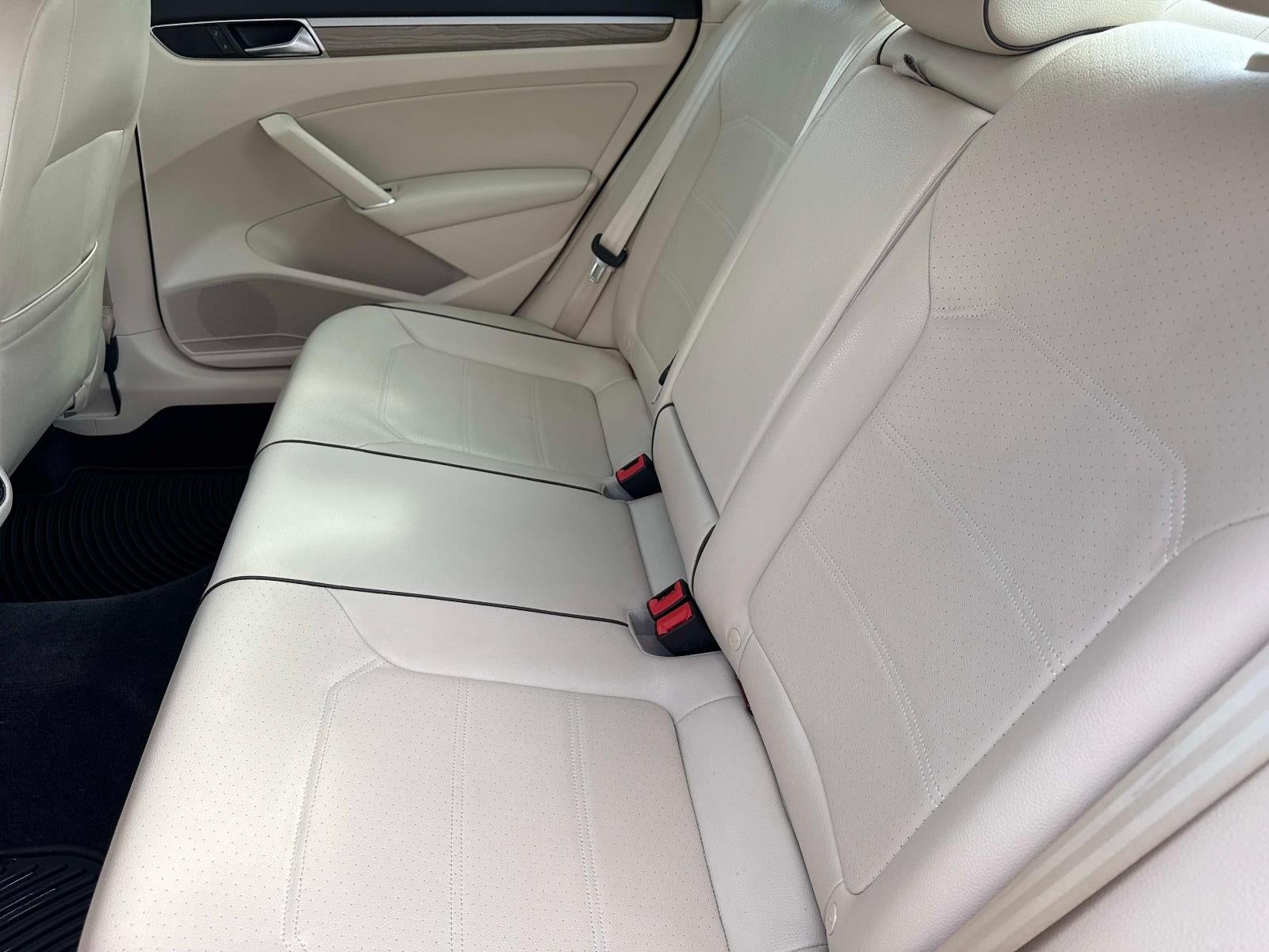 2017 Volkswagen Passat 1.8T SE