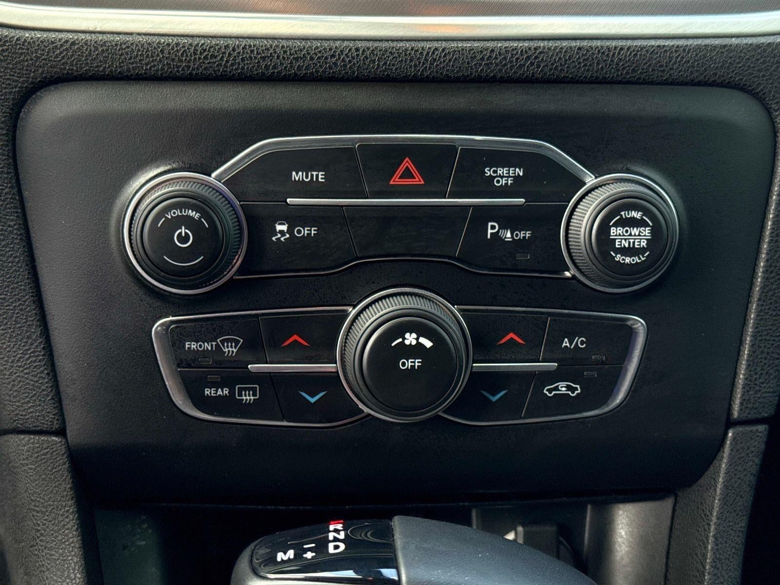 2019 Dodge Charger SXT