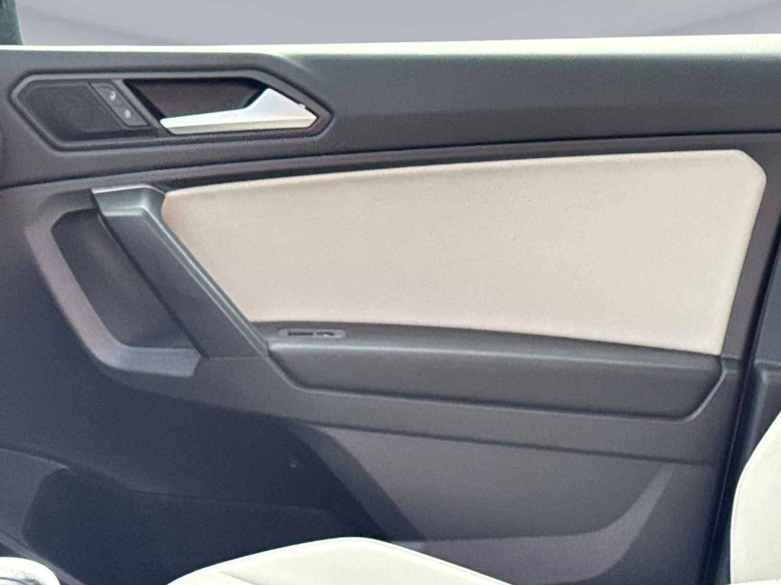 2021 Volkswagen Tiguan SE R-Line Black
