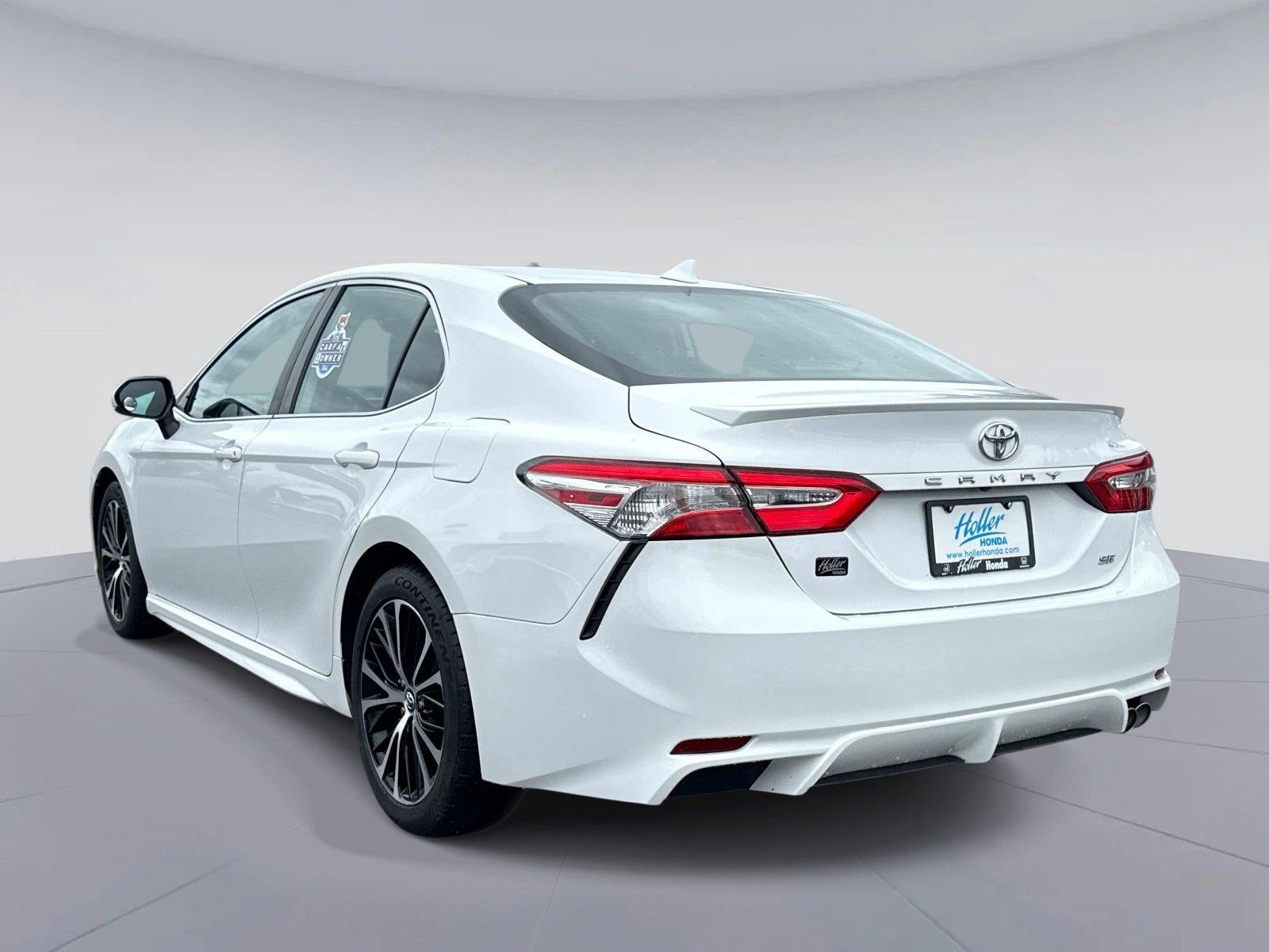 2020 Toyota Camry SE