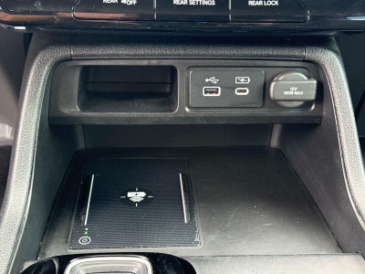 2023 Honda Pilot EX-L w/Rear Captain's Chairs