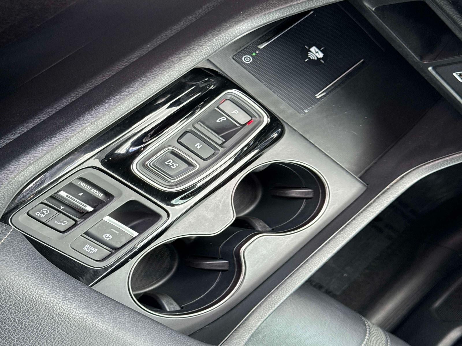 2023 Honda Pilot EX-L w/Rear Captain's Chairs