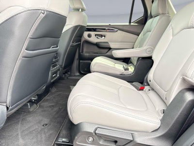 2023 Honda Pilot EX-L w/Rear Captain's Chairs