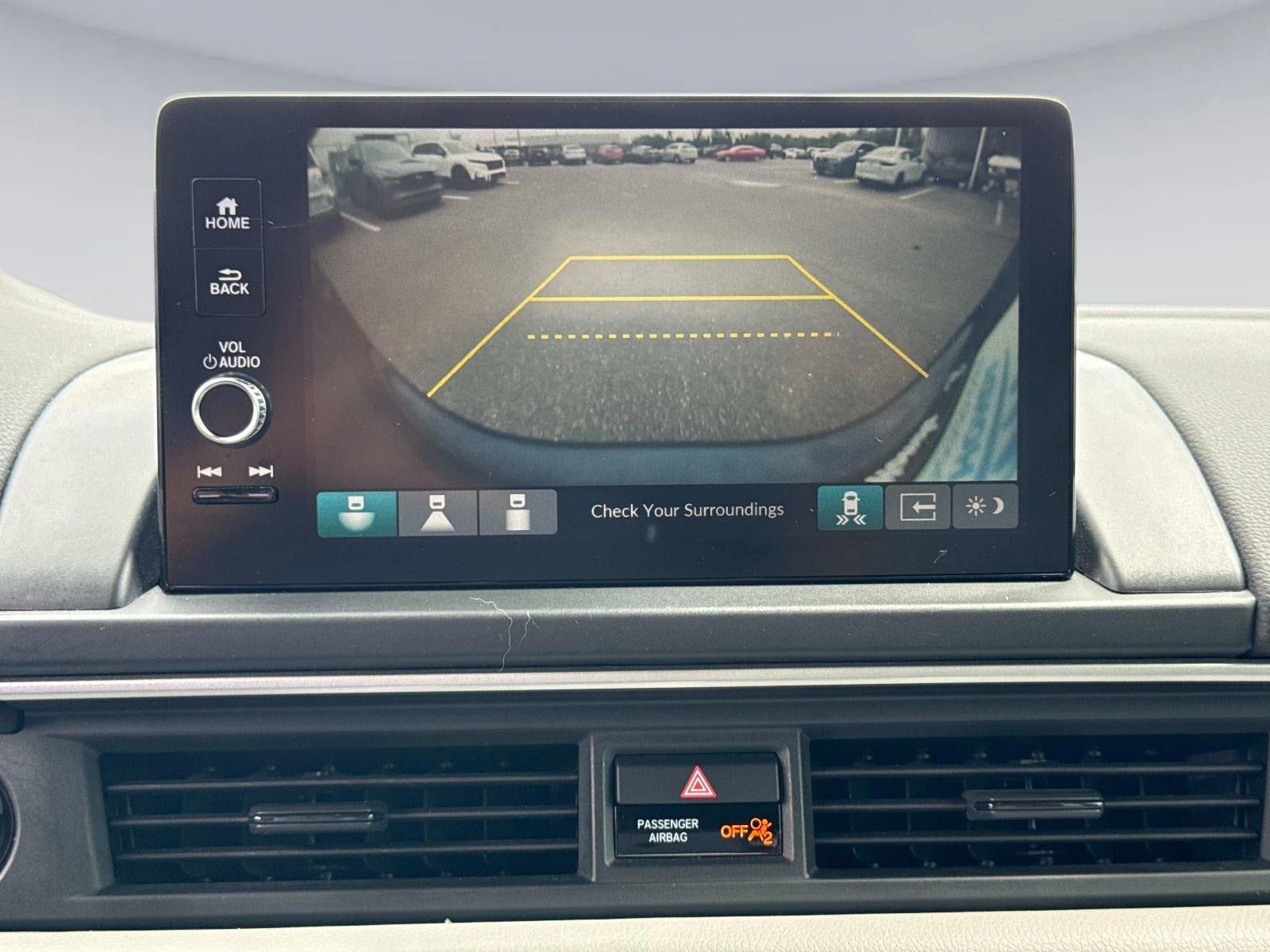 2023 Honda Pilot EX-L w/Rear Captain's Chairs