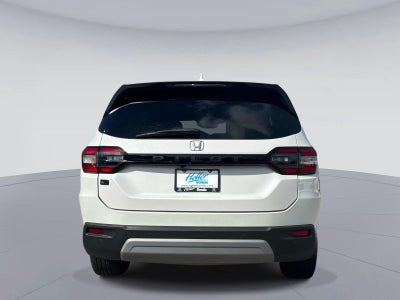 2024 Honda Pilot EX-L w/Rear Captain's Chairs