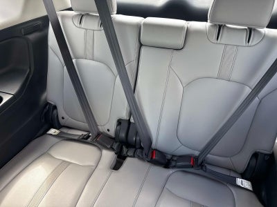 2023 Honda Pilot EX-L w/Rear Captain's Chairs