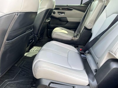 2023 Honda Pilot EX-L w/Rear Captain's Chairs
