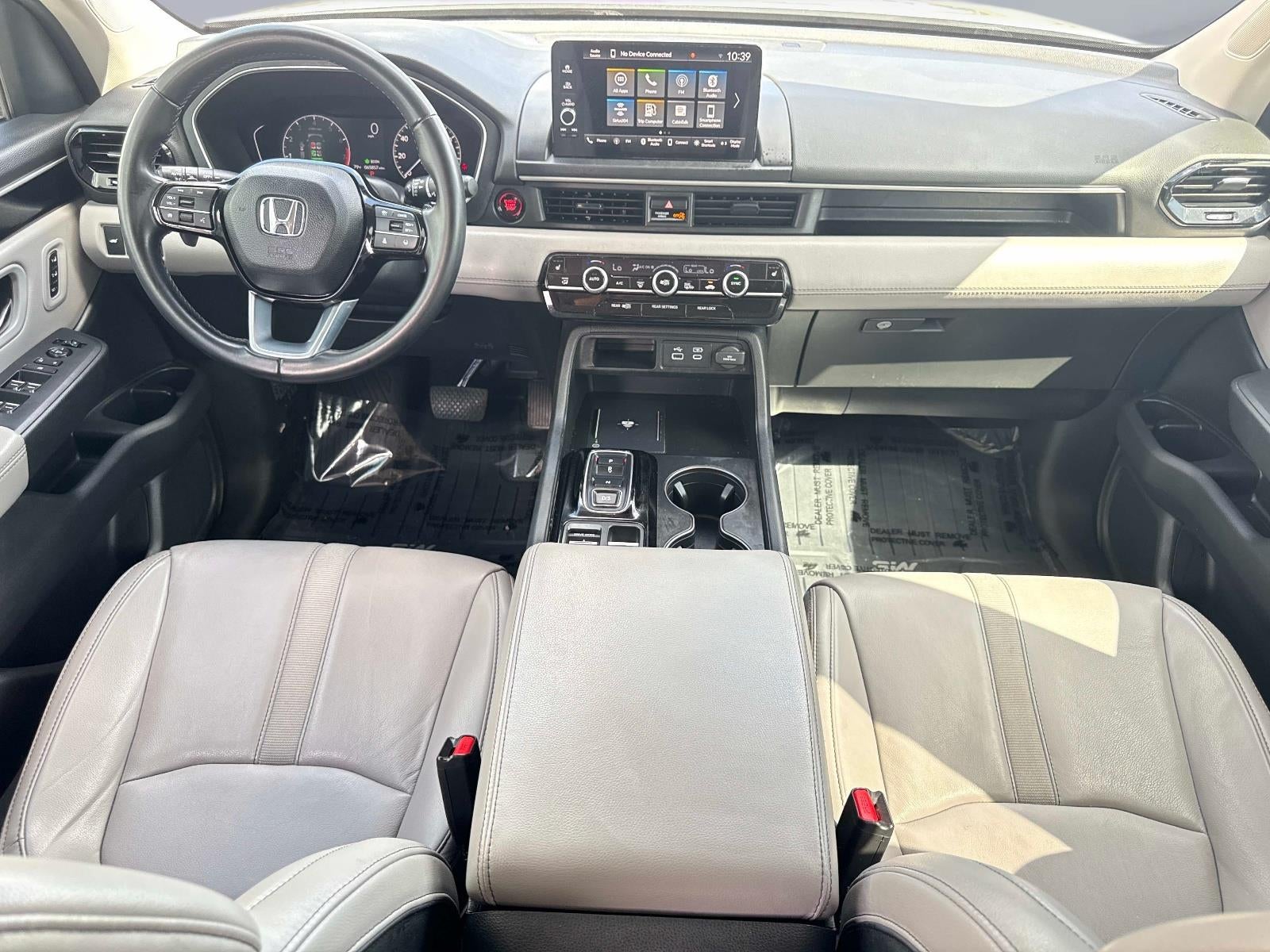 2023 Honda Pilot EX-L w/Rear Captain's Chairs