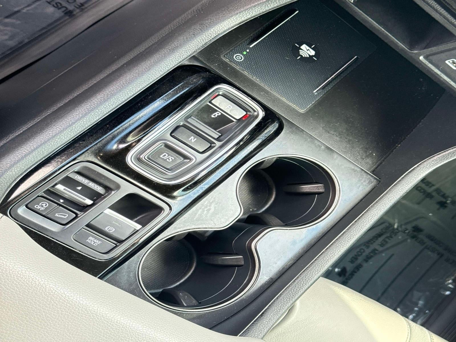 2023 Honda Pilot EX-L w/Rear Captain's Chairs