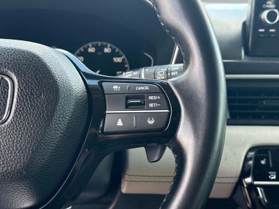 2023 Honda Pilot EX-L w/Rear Captain's Chairs