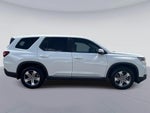 2024 Honda Pilot EX-L w/Rear Captain's Chairs