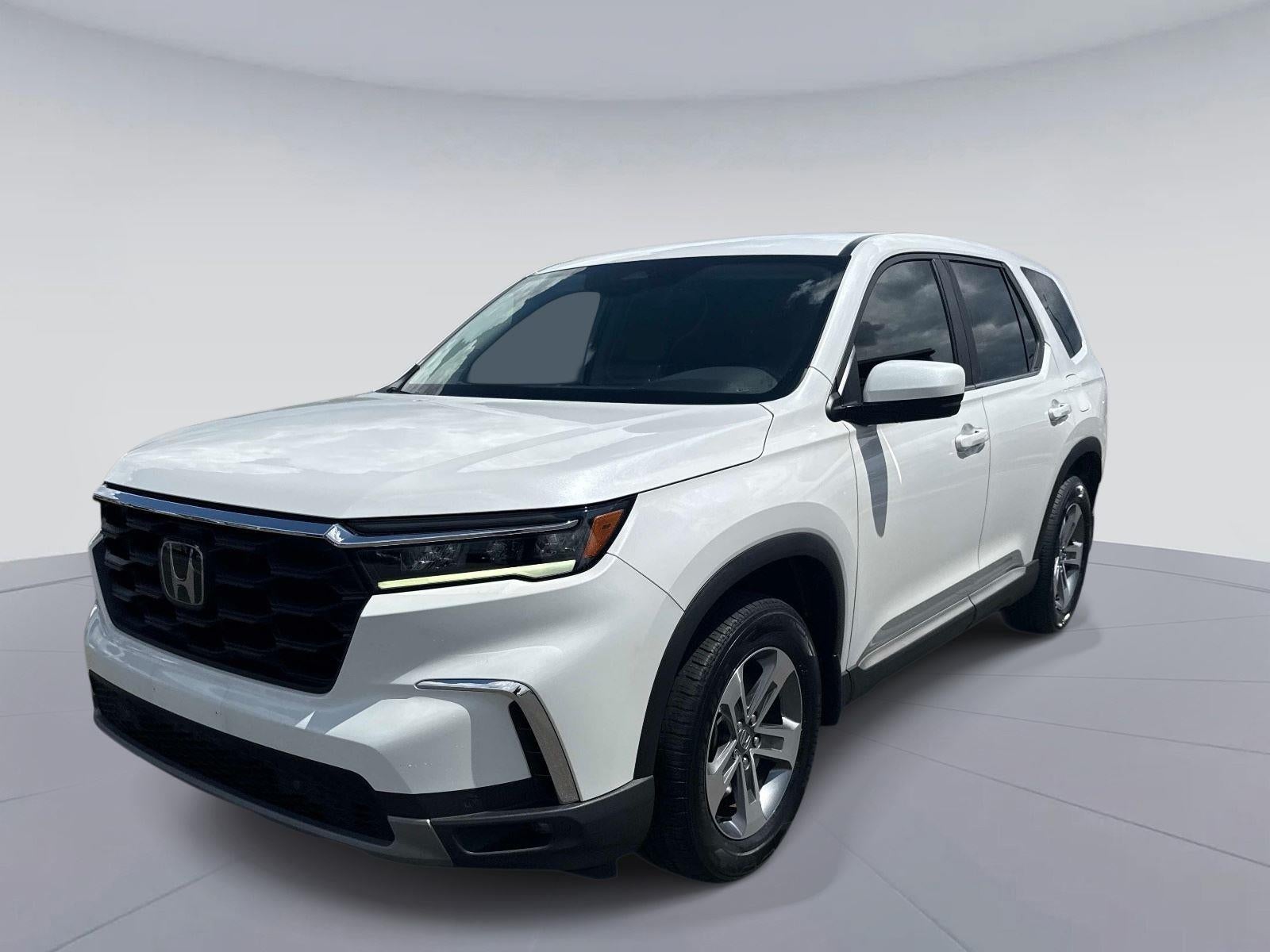 2024 Honda Pilot EX-L w/Rear Captain's Chairs