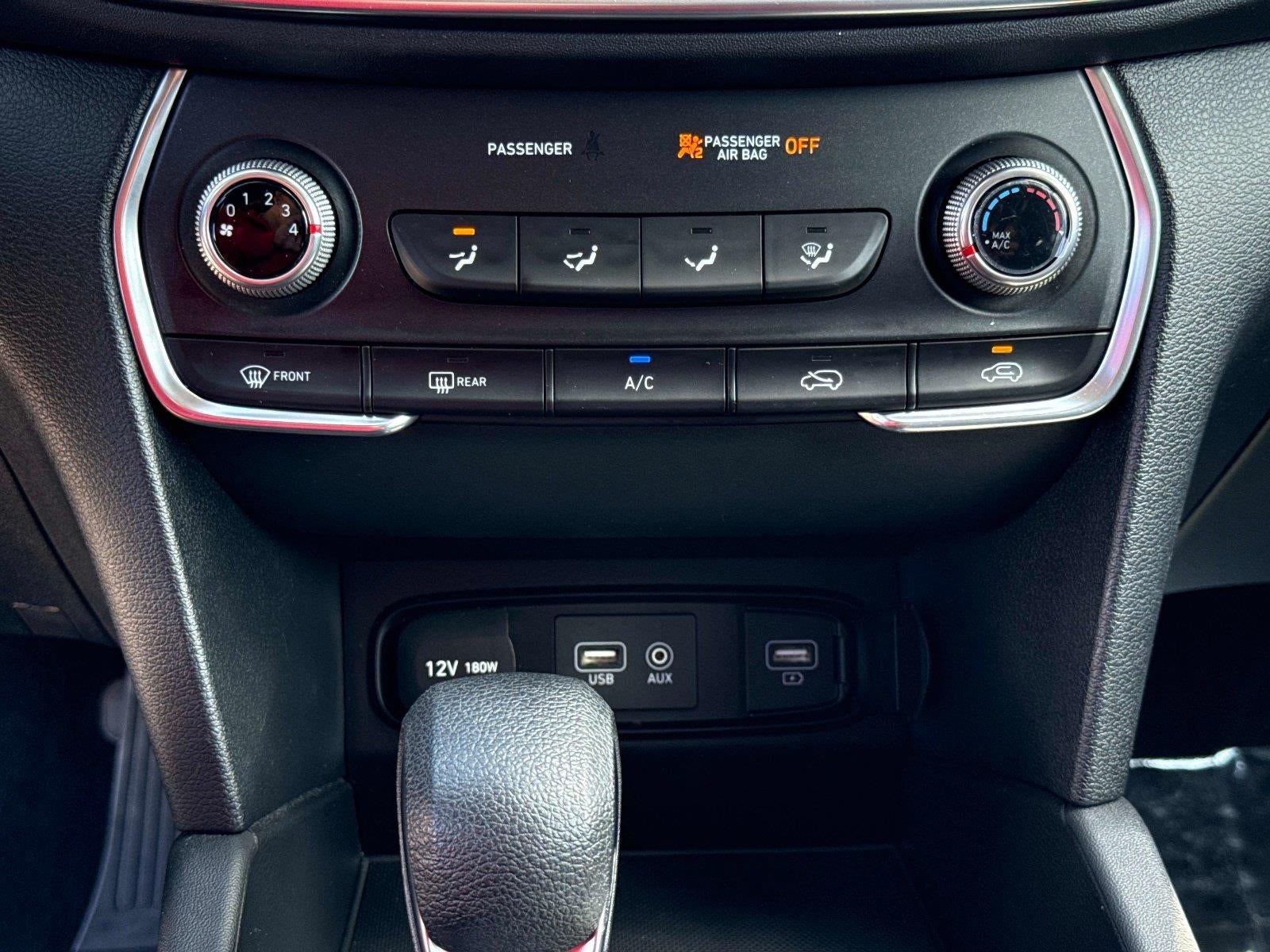 2019 Hyundai SANTA FE SE