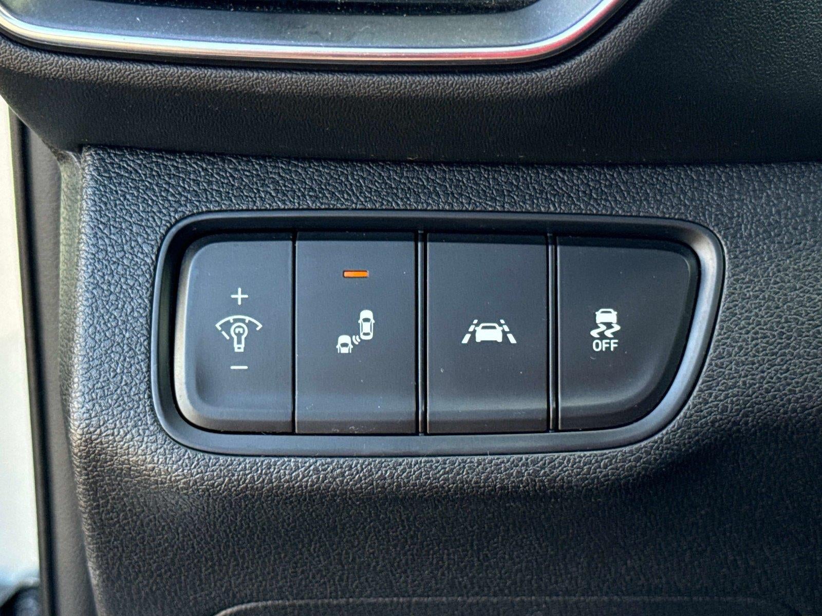 2019 Hyundai SANTA FE SE