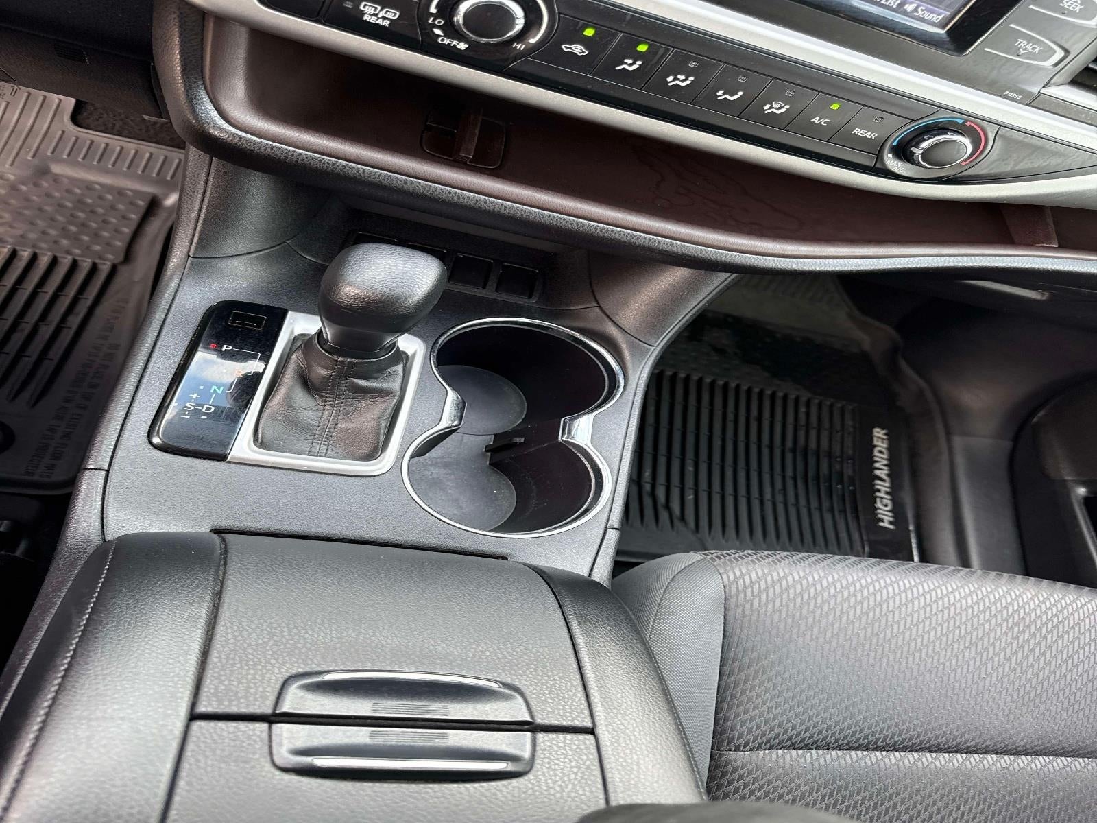 2017 Toyota Highlander LE