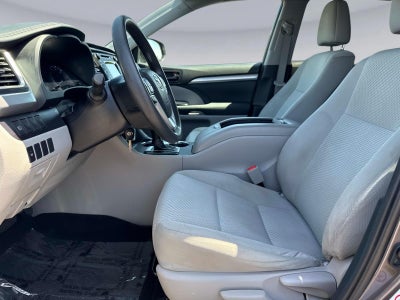 2019 Toyota Highlander LE