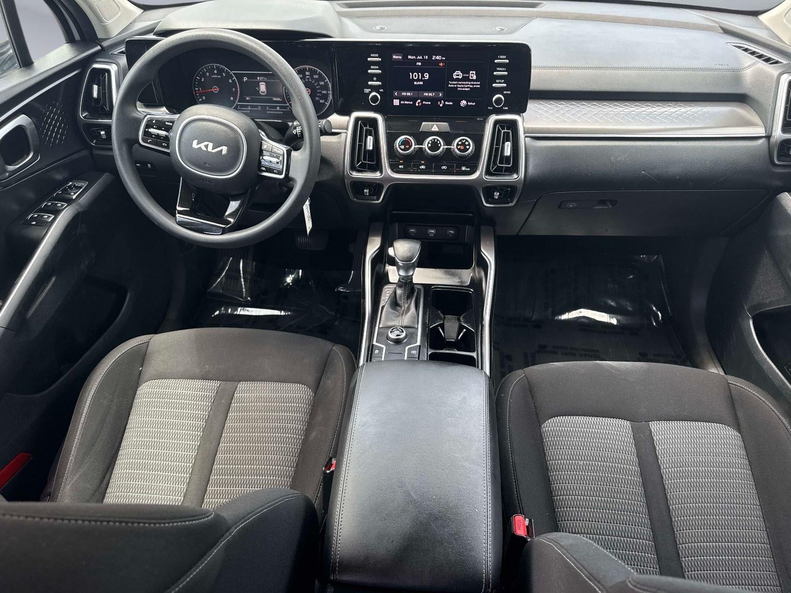 2022 Kia Sorento LX