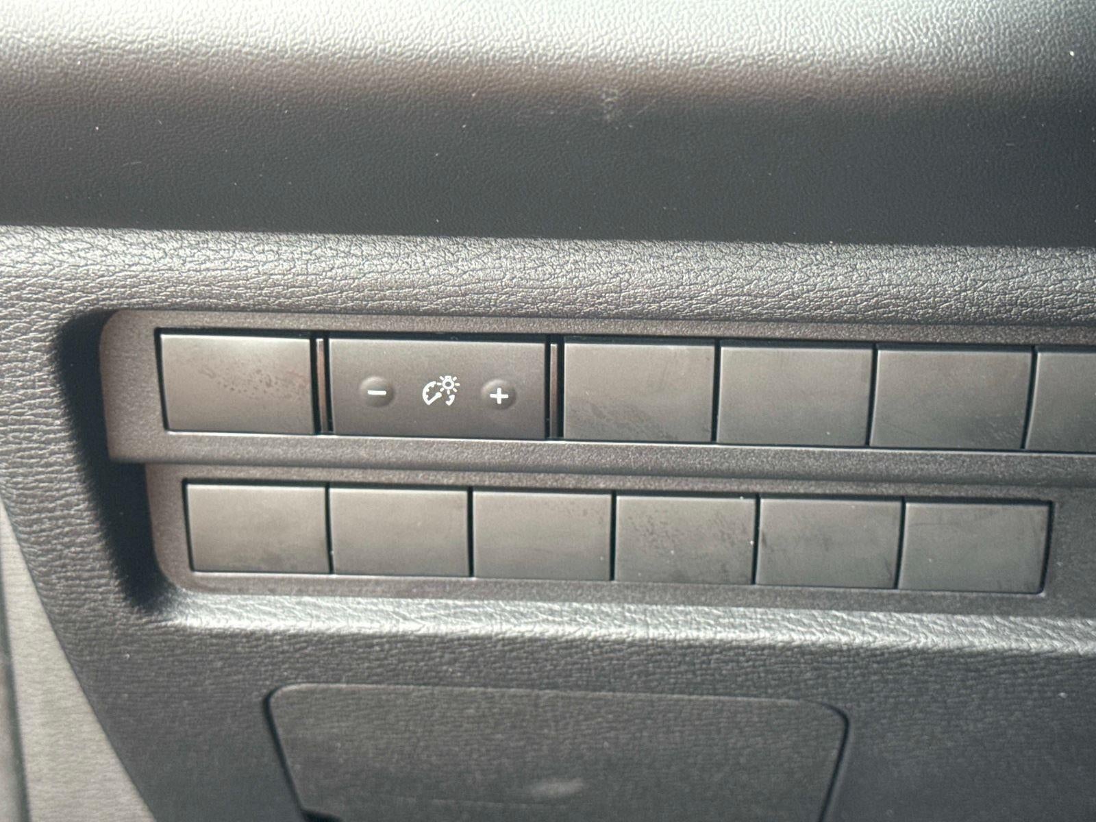 2024 Mitsubishi Outlander ES